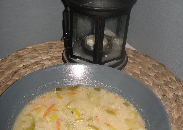Fotografia przedstawiająca Zupa porowa z kaszą