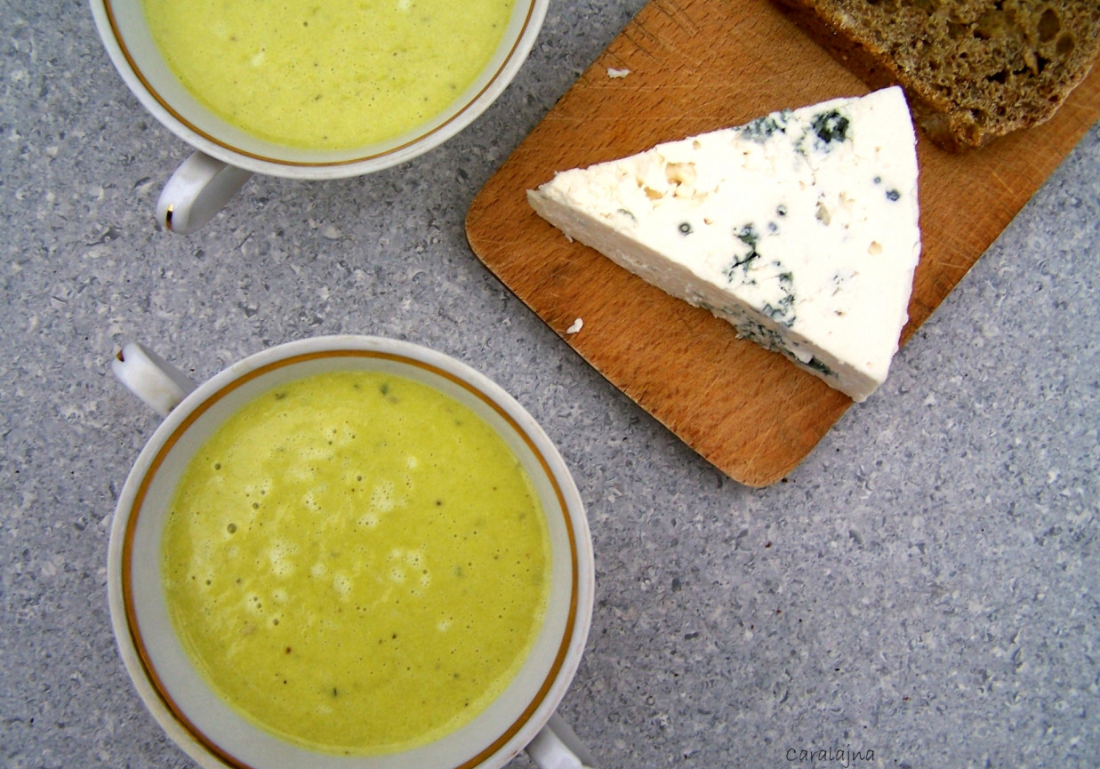 zupa porowa z serem pleśniowym foto