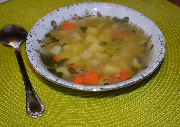 Fotografia przedstawiająca Zupa porowa z soczewicą