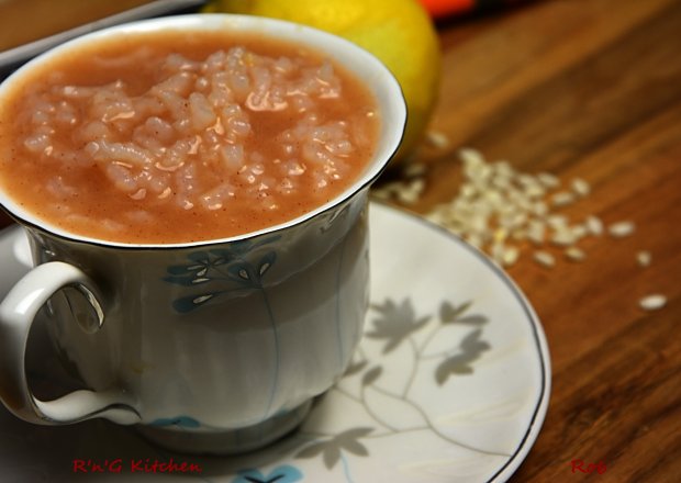 Fotografia przedstawiająca Zupa rabarbarowa