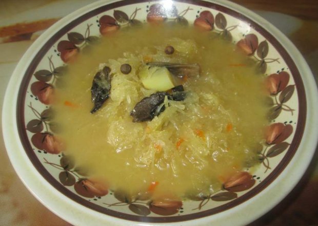 Fotografia przedstawiająca Zupa rosyjska „Szezi”