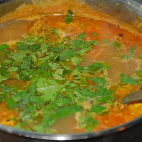 Krok 5 - Zupa rybna curry z imbirem foto