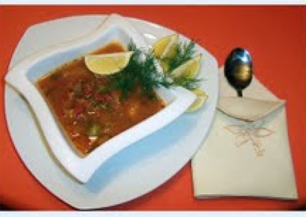 Fotografia przedstawiająca Zupa rybna z owocami morza