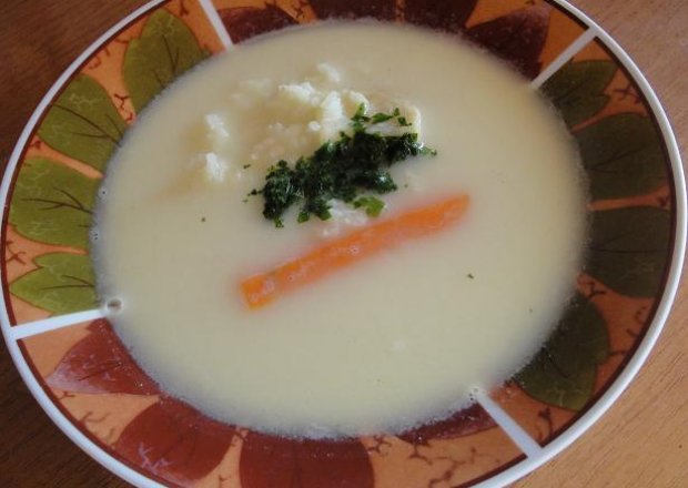 Fotografia przedstawiająca Zupa ryżowa z serkiem topionym