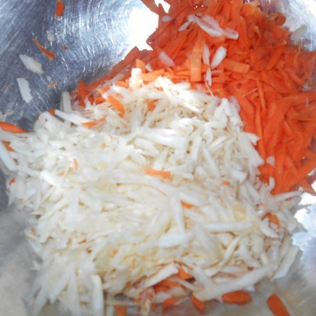 Krok 1 - Zupa selerowo-kapuściana z pieczarkami foto