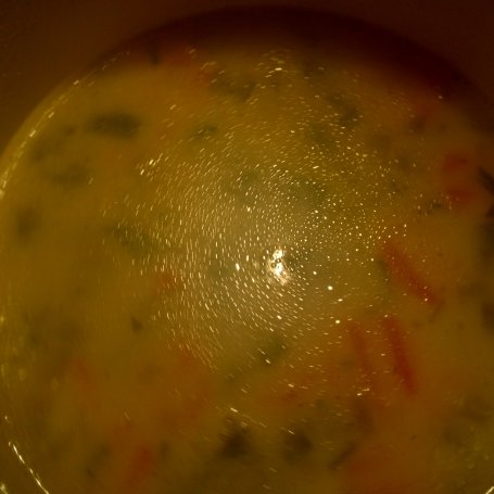 Krok 5 - Zupa  serowa  z grzankami foto
