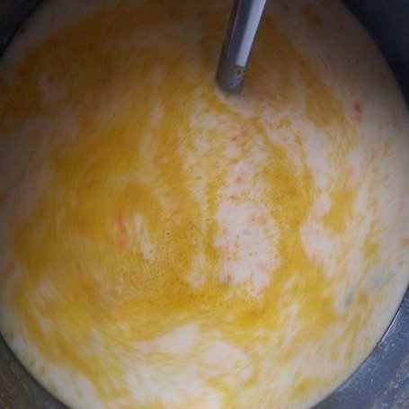 Krok 4 - Zupa serowa z klopsikami foto
