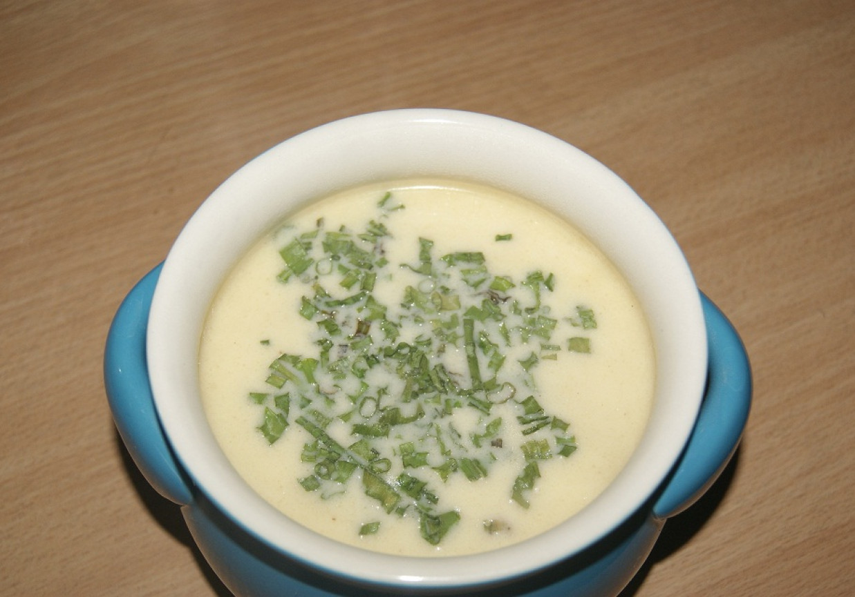 Zupa serowa ze szczypiorkiem foto