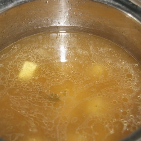 Krok 2 - Zupa serowa ze szczypiorkiem foto
