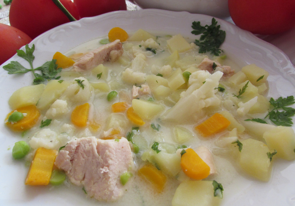 Zupa serowo- kalafiorowa foto