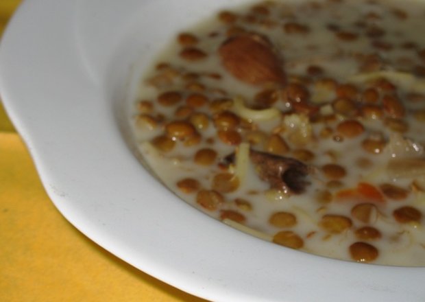 Fotografia przedstawiająca Zupa soczewicowa z grzybami