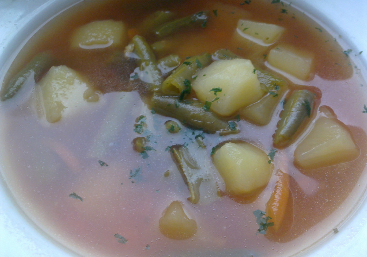 Zupa solferino z fasolką szparagową foto