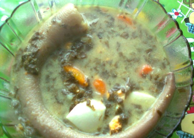 Fotografia przedstawiająca Zupa szczawiowa na ogonach