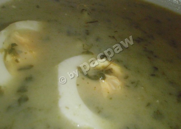 Fotografia przedstawiająca Zupa szczawiowa na rosole drobiowym