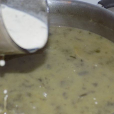 Krok 4 - Zupa szczawiowa z grzankami foto