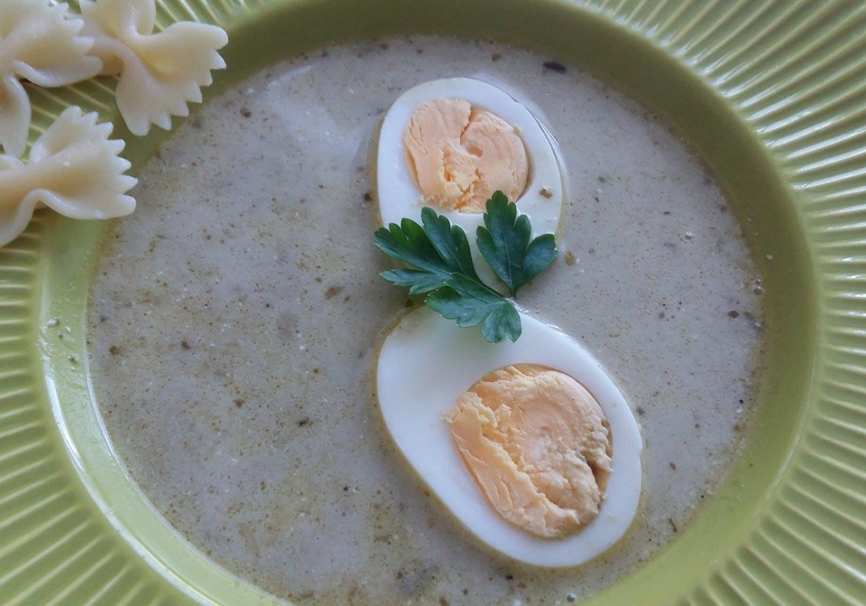 Zupa szczawiowa z jajkiem i makaronem foto