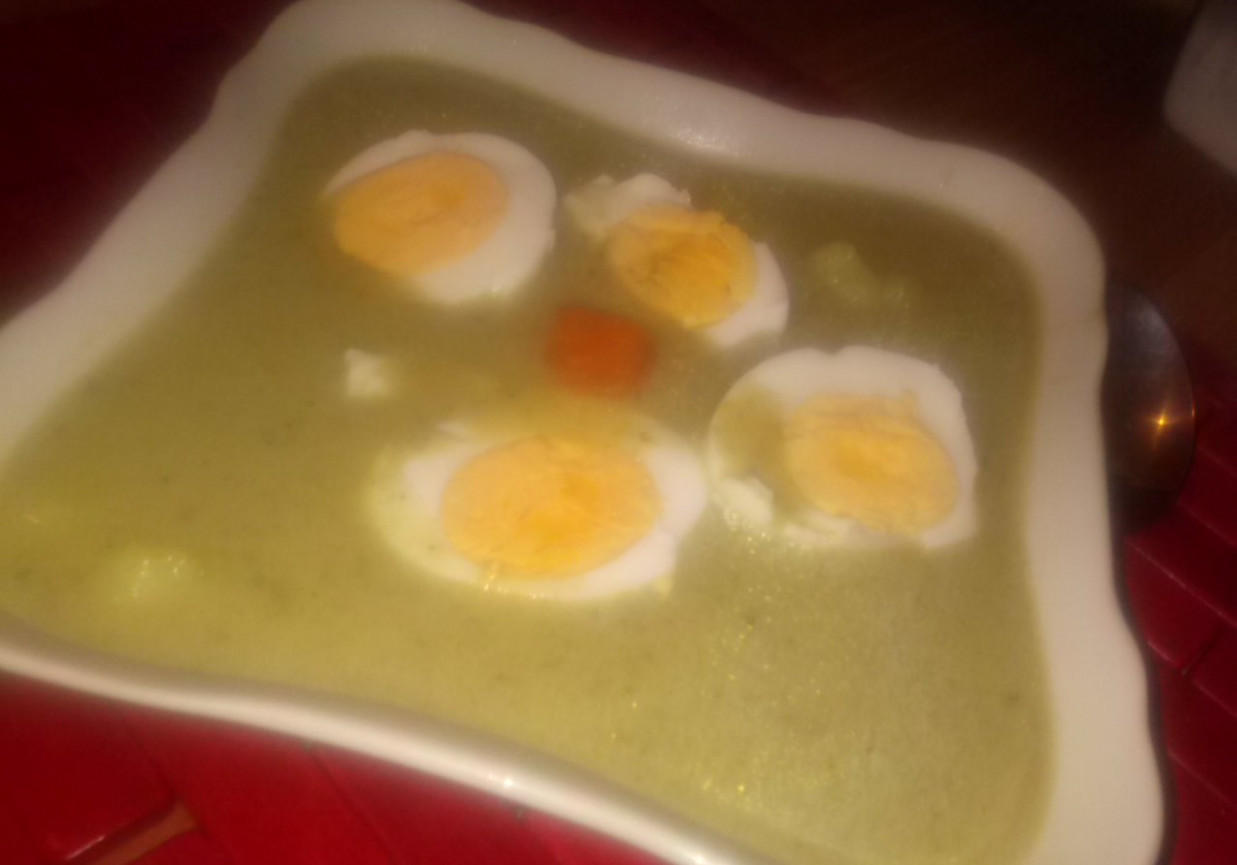 Zupa szczawiowa z jajkiem i ziemniakami foto