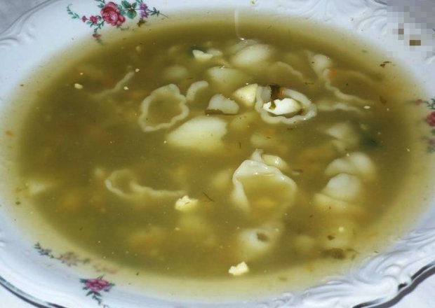 Fotografia przedstawiająca Zupa szczawiowa z makaronem