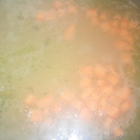 Krok 2 - Zupa szczawiowa foto
