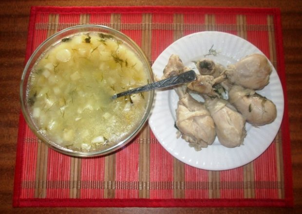 Fotografia przedstawiająca Zupa szparagowa z pekińską