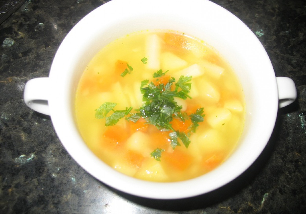 Zupa szparagowa z ziemniakami foto