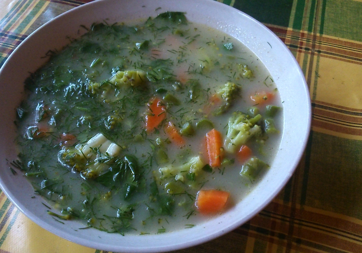 zupa szparagowo - brokułowa adwokat foto
