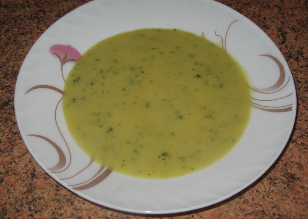 Fotografia przedstawiająca zupa szpinakowa