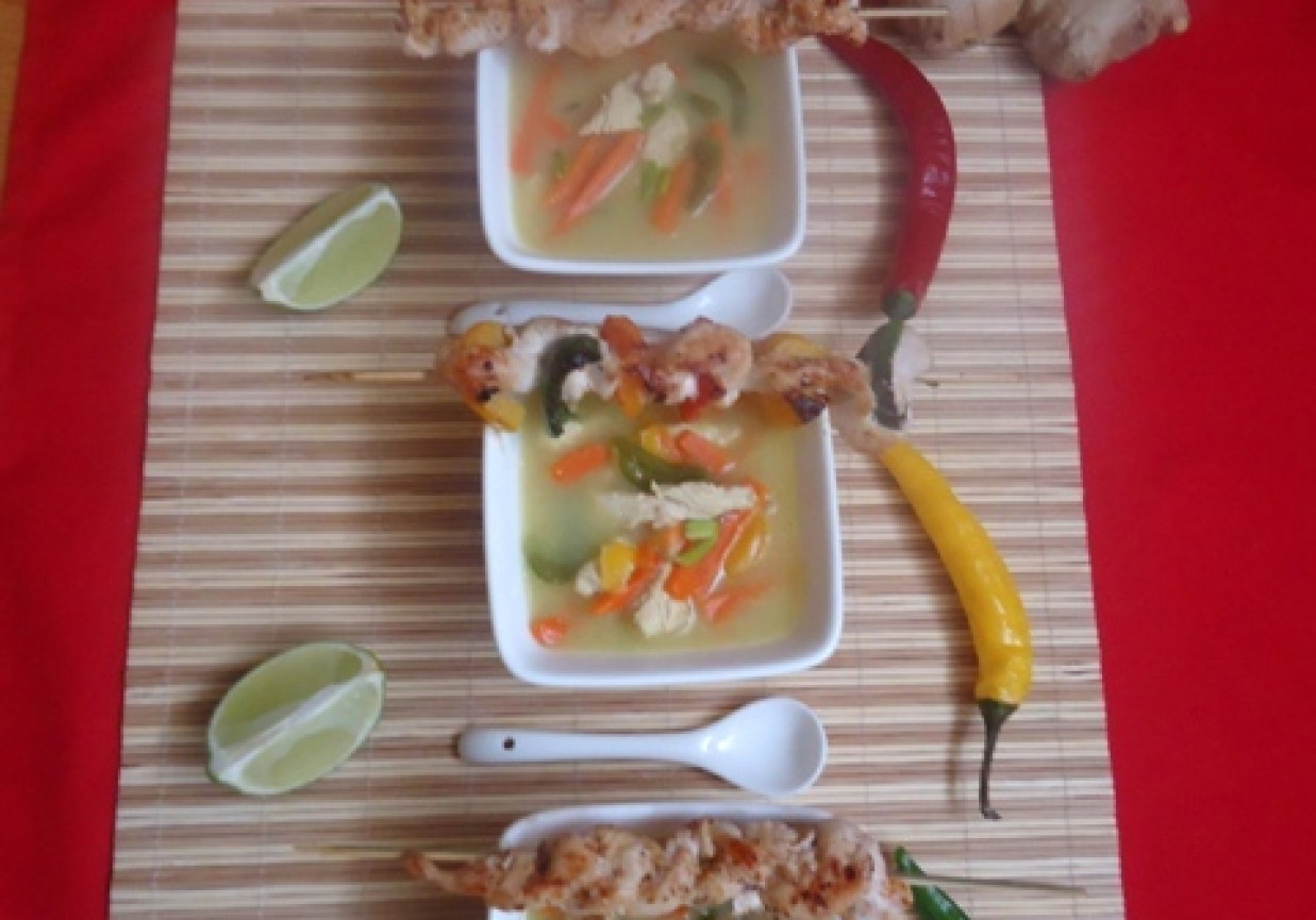 Zupa tajska z kurczakiem foto
