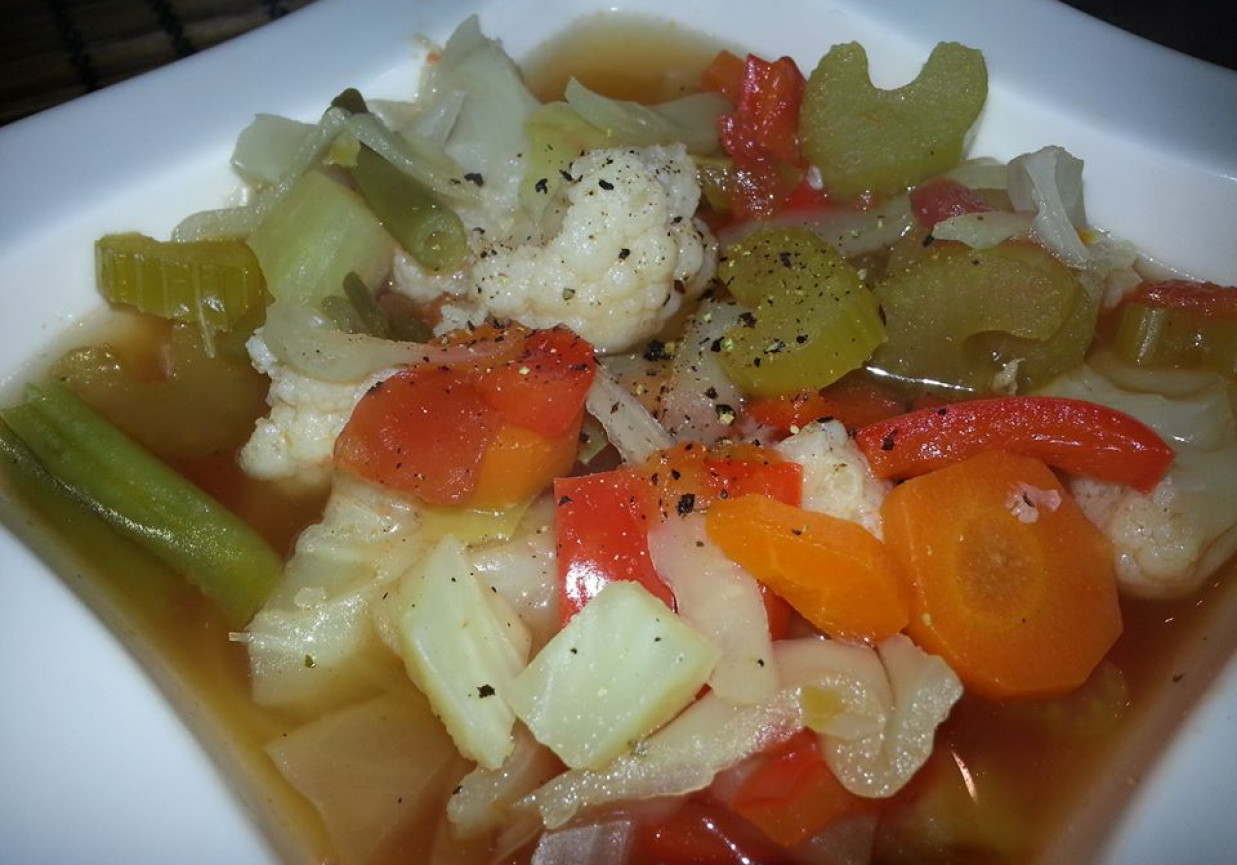 Zupa Warzywana - wspomagająca przemianę materii. foto