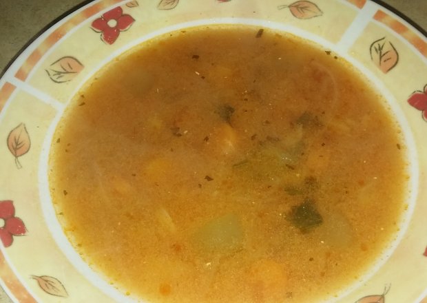 Fotografia przedstawiająca Zupa warzywna - buraczkowa