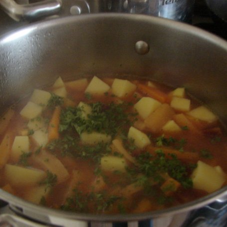 Krok 5 - Zupa warzywna na masełku foto