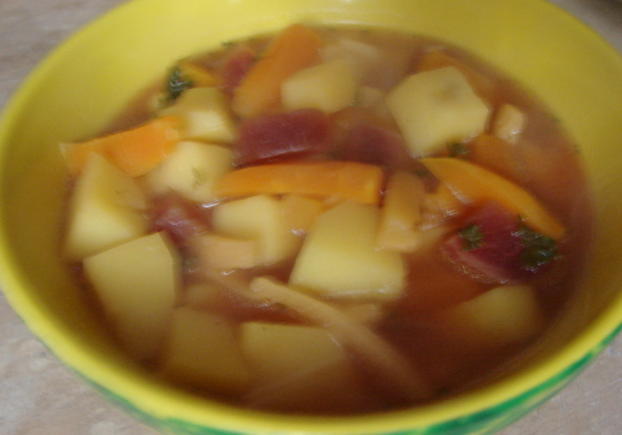 Zupa warzywna na masełku foto