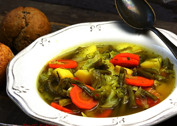 Fotografia przedstawiająca Zupa warzywna (wiosenna)
