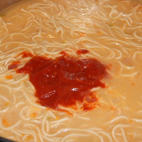 Krok 7 - Zupa warzywna z czerwoną pastą curry foto