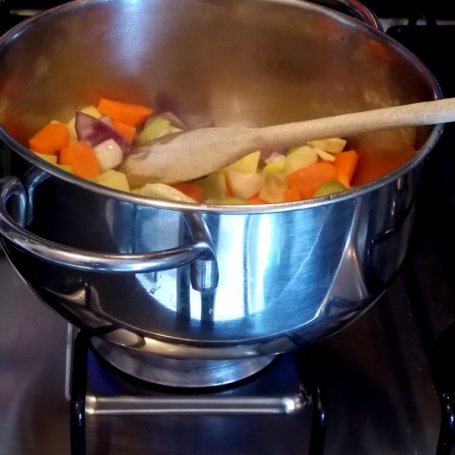 Krok 3 - Zupa warzywna z czerwoną  soczewicą foto