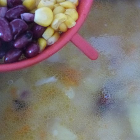 Krok 5 - Zupa warzywna z fasolą i kukurydzą  foto