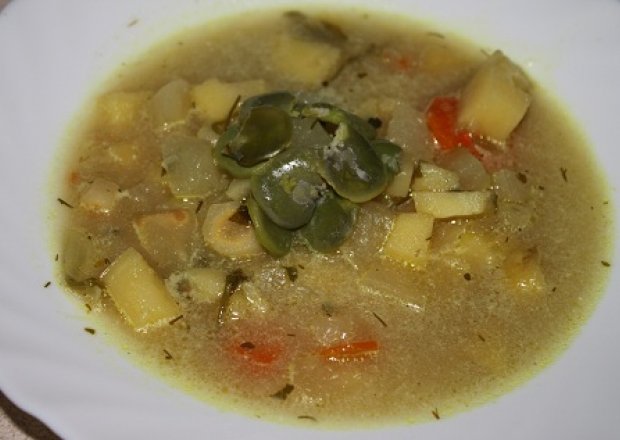 Fotografia przedstawiająca Zupa warzywna z kalarepą