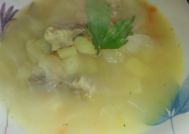 Fotografia przedstawiająca Zupa warzywna z mięsem