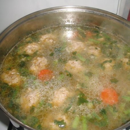Krok 5 - zupa warzywna z pulpetami foto