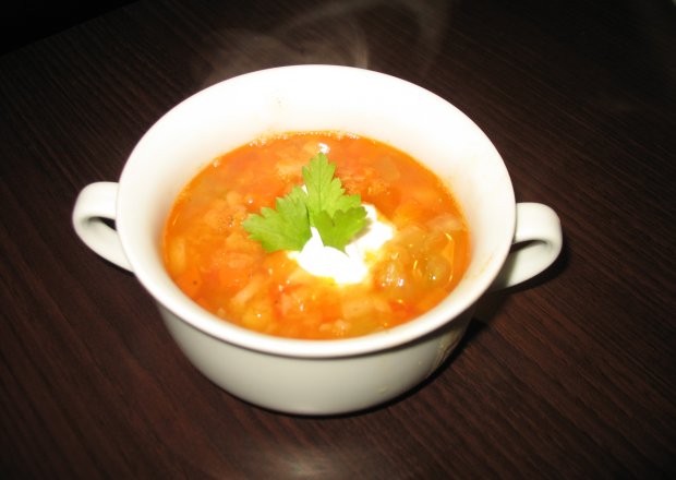 Fotografia przedstawiająca Zupa warzywna z soczewicą