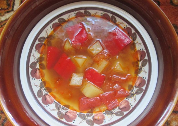 Fotografia przedstawiająca Zupa węgierska z kminkiem