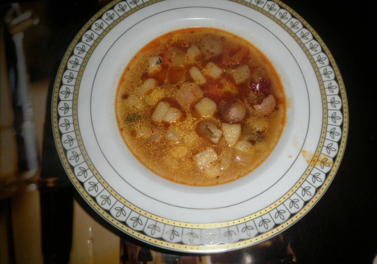 Zupa węgierska foto