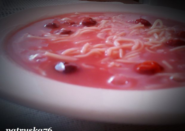 Fotografia przedstawiająca Zupa wiśniowa