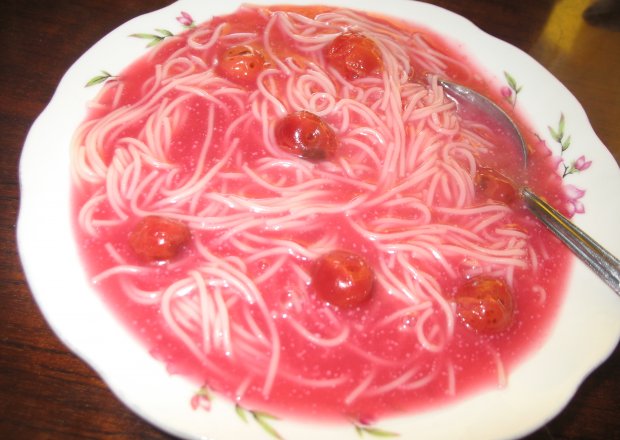 Fotografia przedstawiająca Zupa wiśniowa