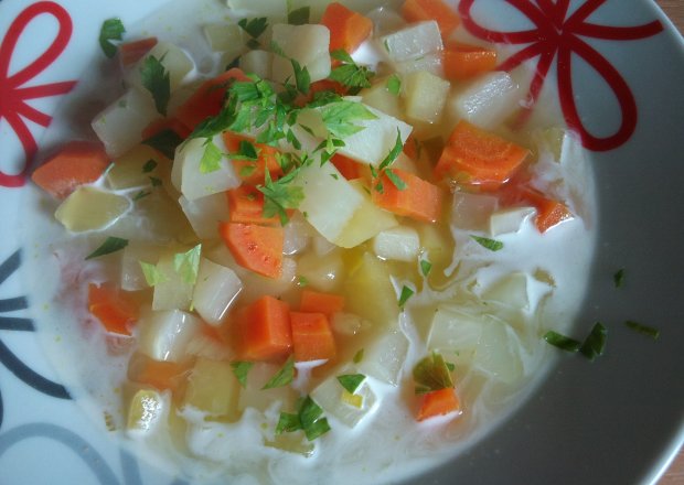 Fotografia przedstawiająca Zupa z białą rzodkwią