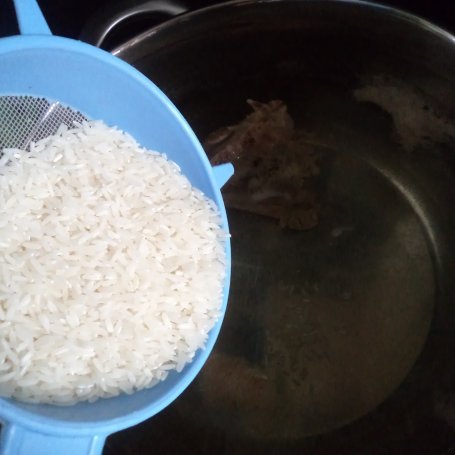 Krok 2 - Zupa z boczniakami, ryżem jaśminowym i koperkiem :) foto