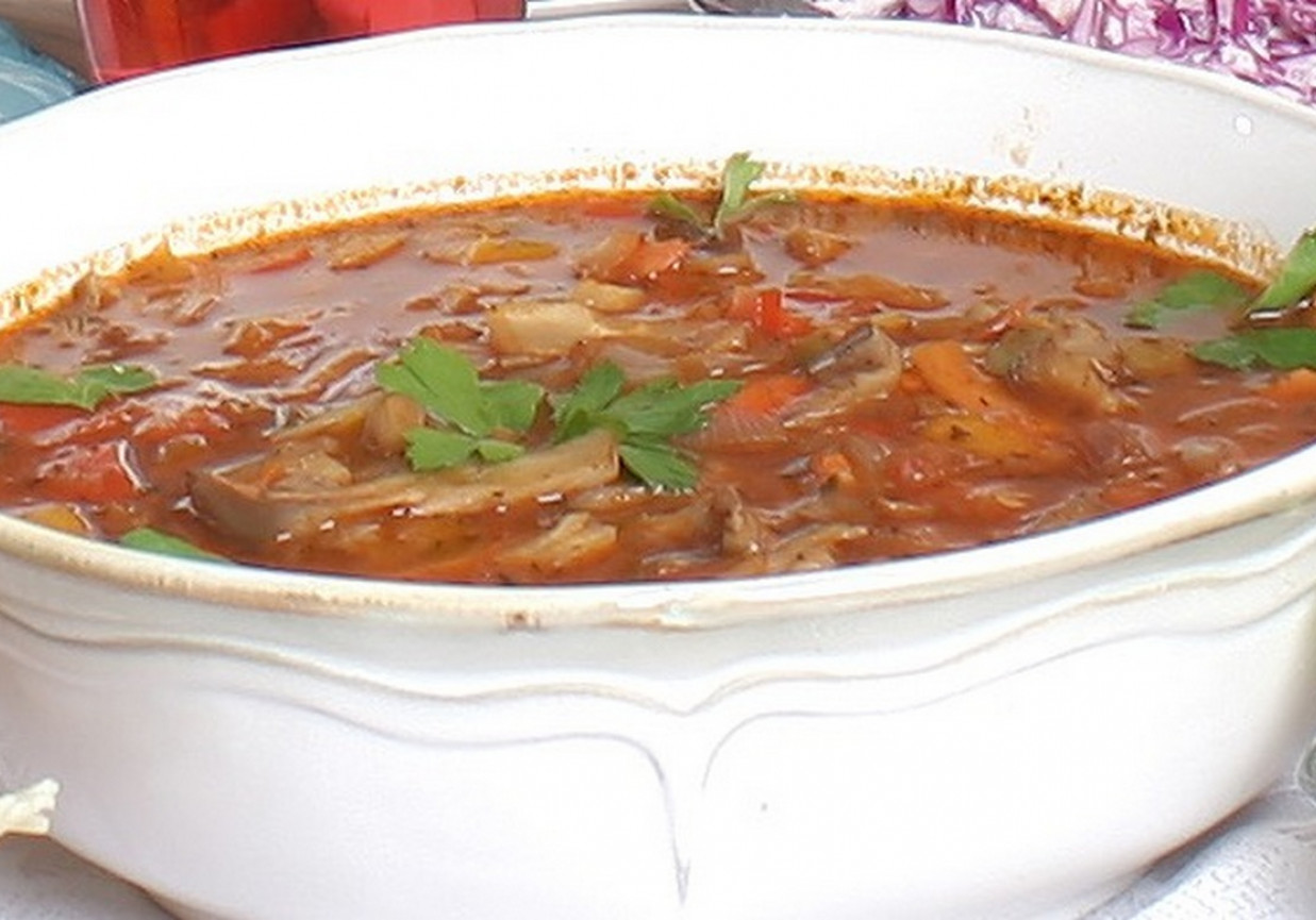 Zupa z boczniaków i mrożonych warzyw foto