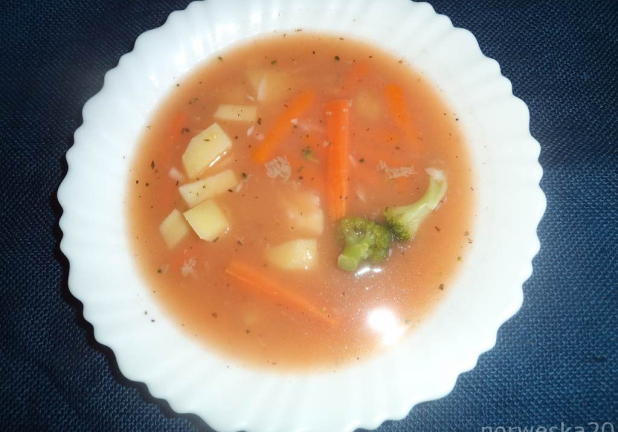 Zupa z brokułem i mini marcheweczkami :) foto