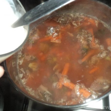 Krok 6 - Zupa z brokułem i mini marcheweczkami :) foto