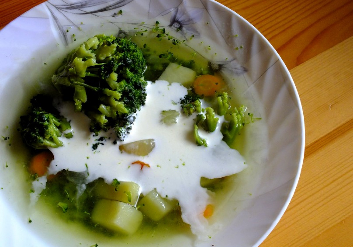 Zupa z brokułem  foto